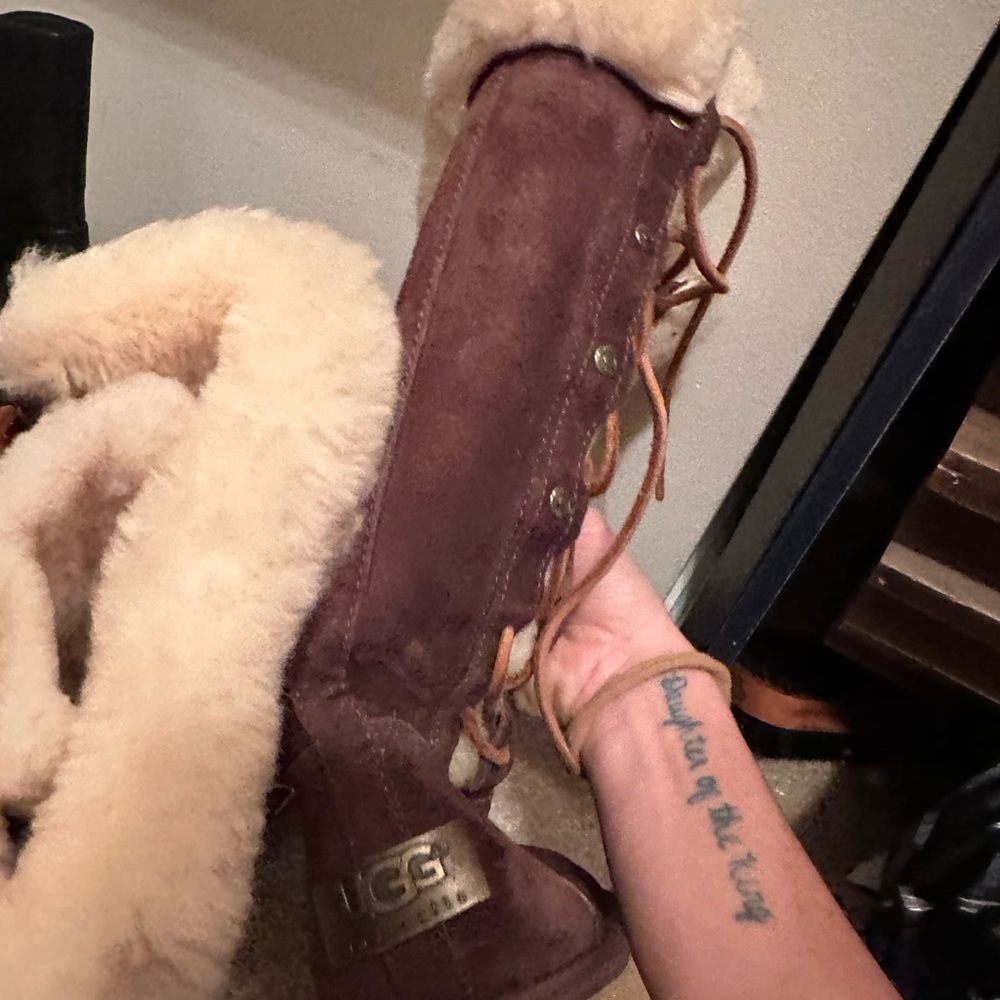 Ugg lace up boots - Picture 4 of 5